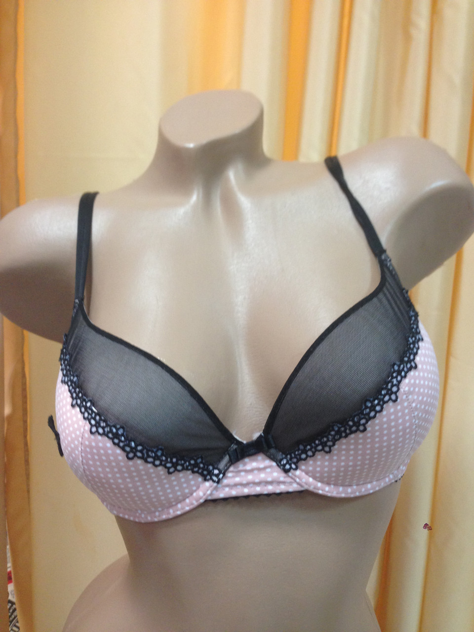 Бюстгальтер ТМ Олена, що підіймає груди