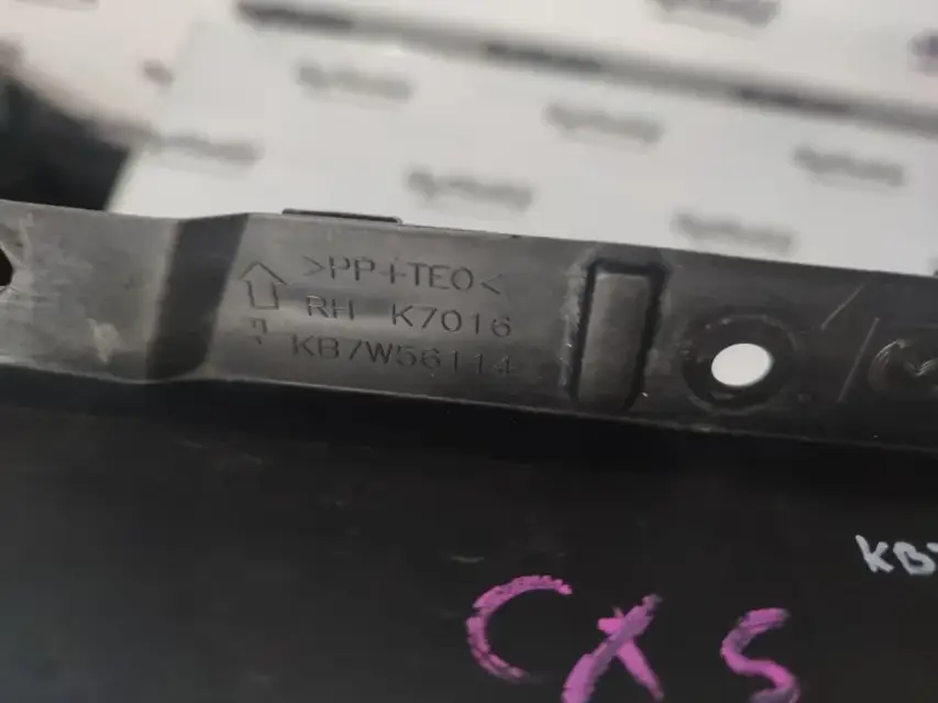 Mazda cx5 2018 брызговик передний правый короткий kb7w kb7w56114