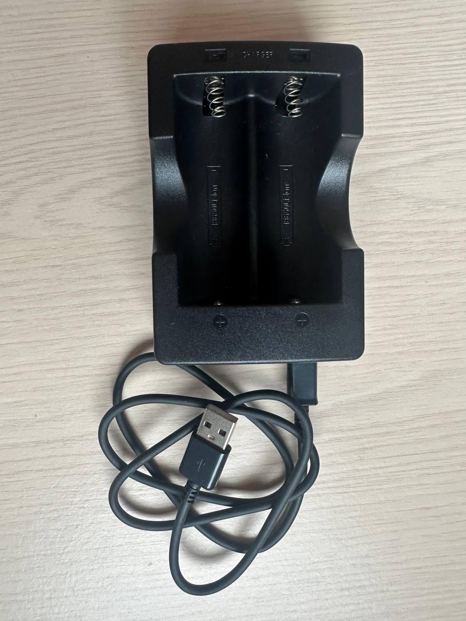 Зарядний пристрій акумуляторів UKC HD-999B 18650/26650 c USB LED CHARGER, фото 1