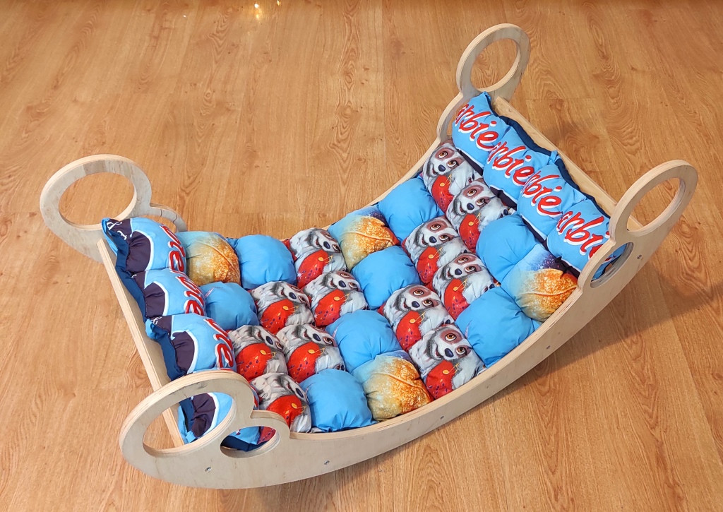 Дитяча гойдалка балансир з матрасиком Собачки Барбі