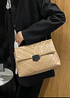 Сумка кросс боди на плечо на цепочке бежевая из экокожи женская, классическая прямоугольна сумочка кежуел