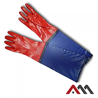 Захисні рукавички з ПВХ червоного кольору з темно-синім рукавом RPVCD60