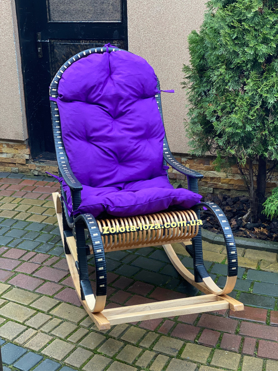 Крісло гойдалка плетена з лози та ротанга в наборі з подушкою. Арт:9998