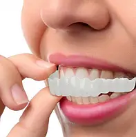 Съемные виниры для зубов верхней челюсти с кейсом Veneers Snap On Smile