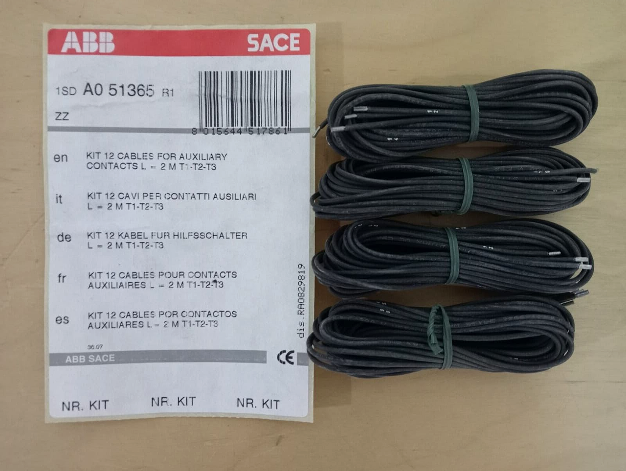 Провід ABB KIT 12 CABLES L=2M AUX T1-T2-T3 (комплект з 12шт.) 1SDA051365R1