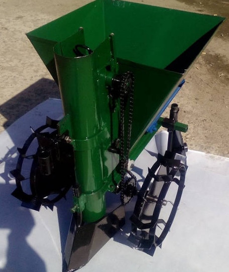 Картоплесаржалка для мотоблока (35 л, з добривами), фото 1