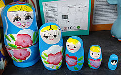 Матрьошка дерев’яна 5 в 1 Супер ціна — складається з 5 матрьошок, вкладених одна в одну.