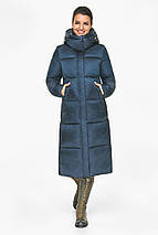 Сапфірова жіноча куртка модного дизайну модель 52650 З вітро- і водозахисним покриттям (53% нейлон, 47% поліестер), повітровик довгий, Air3 Matrix (40% поліестер, 60% повітря), Може трохи відрізнятися від кольору реального виробу. Це пов'язано з настроюванням, фото 2