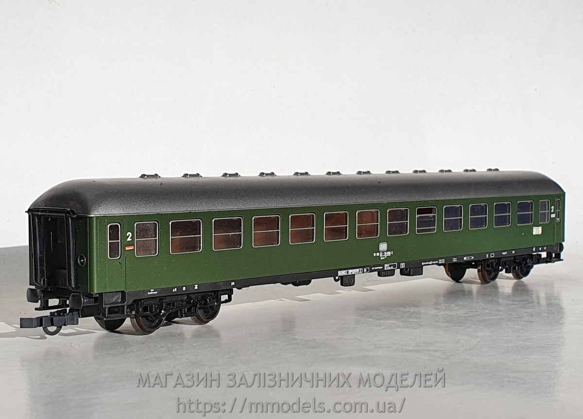 Модель 4-х осного пасажирського вагона тип Büm II кл, епоха DB, стан б/в, масштабу 1:87, H0