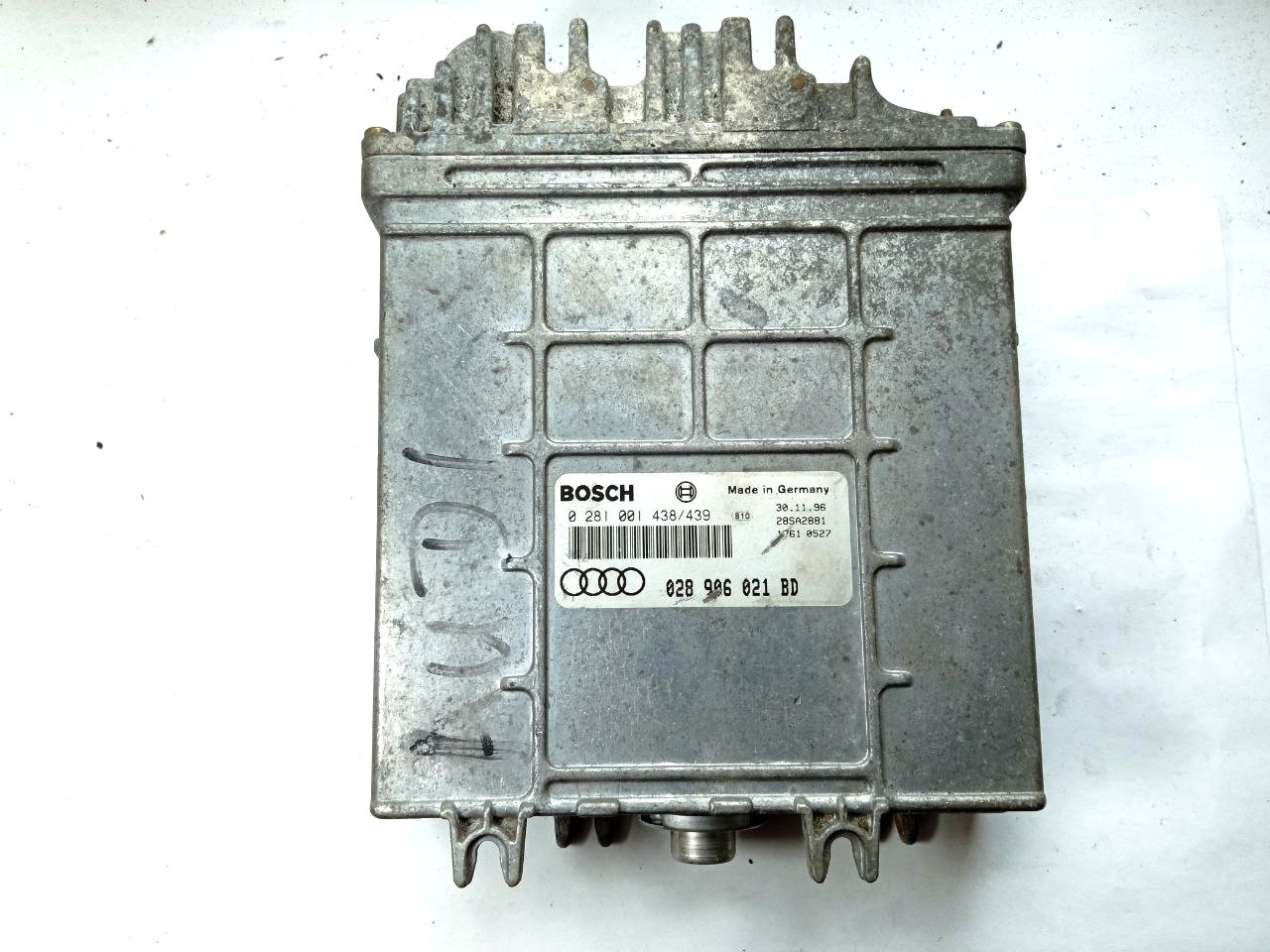 Електронний блок керування audi a4 b5 1.9tdi 028906021BD / 028 906 021 BD / 0281001438/439