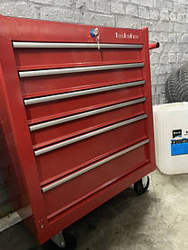 Візок для інструментів 2