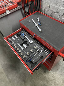 Візок для інструментів 4