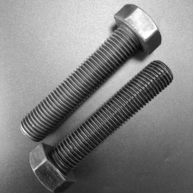 купить болты шестигранные