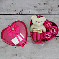 Розы в шкатулке в форме сердца 3розы, мишка Розовые На подарок девушке день влюбленных 14 февраля Св.Валентина