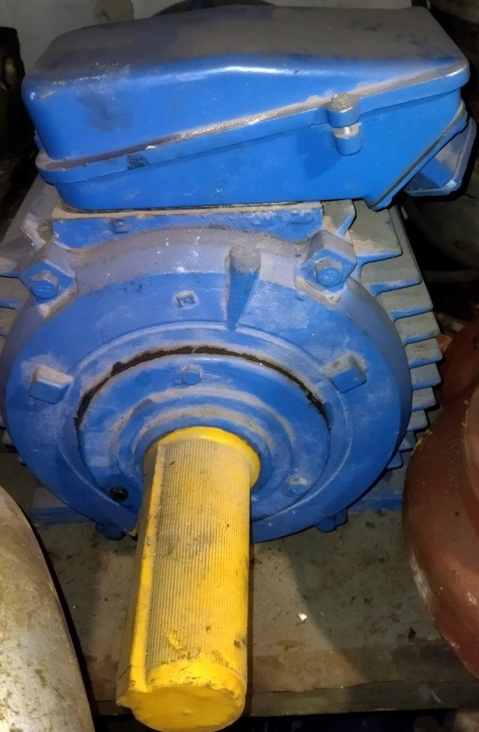 4АМ180М8 (електродвигун 4АМ180М8 15 кВт 750 об/хв), фото 1