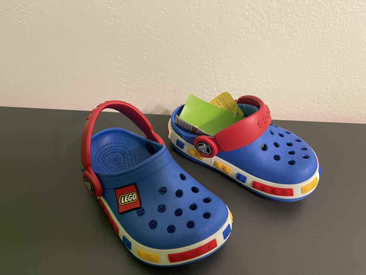 Crocs lego top