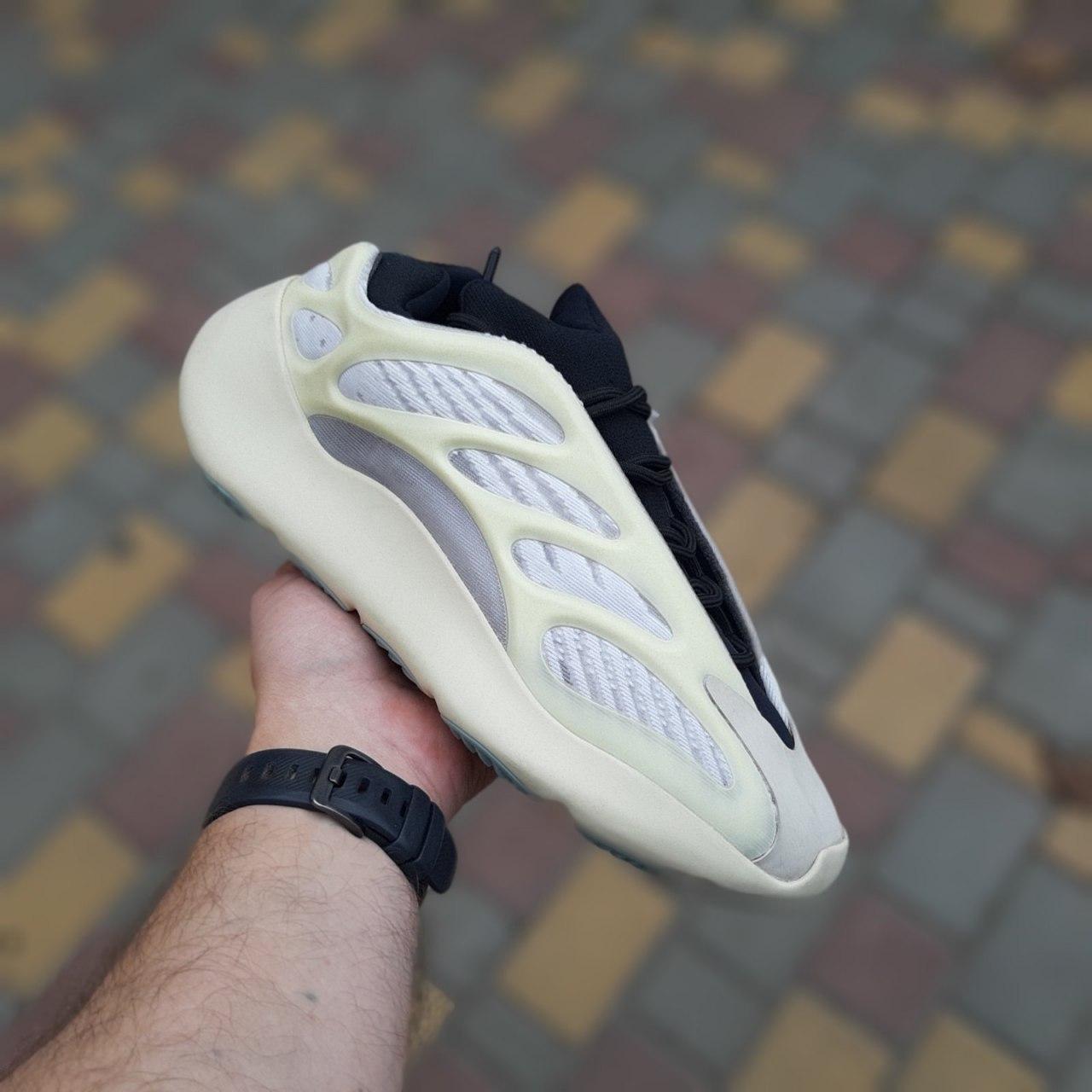 Yeezy 700 cheap adidas ragazza