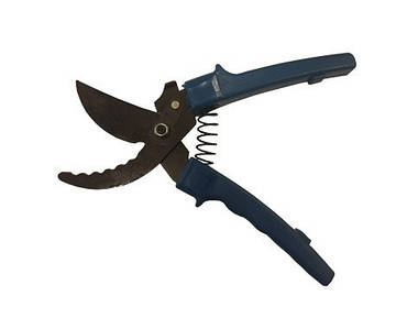 Секатор зубчастий