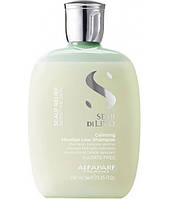 Шампунь для волос "Комфорт" ALFAPARF Semi Di Lino Scalp Relief Calming Micellar Low Shampoo 250 мл