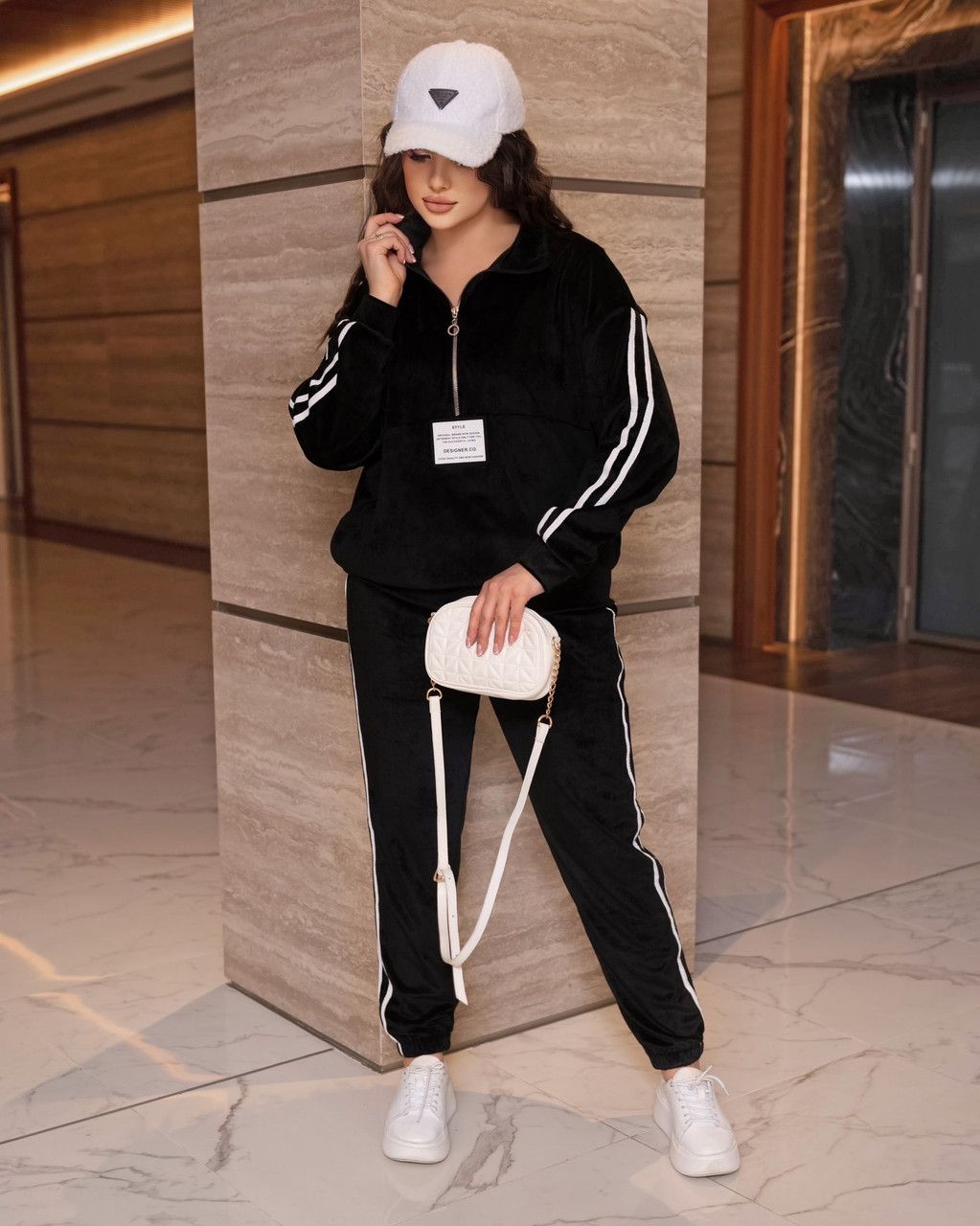 Спортивний костюм жіночий велюровий