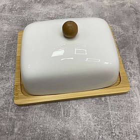 Маслянка порцелянова 16 см на бамбуковій підставці Interos PJ03430