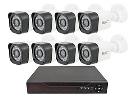 Комплект системи відеоспостереження на 8 камер UKC DVR D001 1mp x 8ch