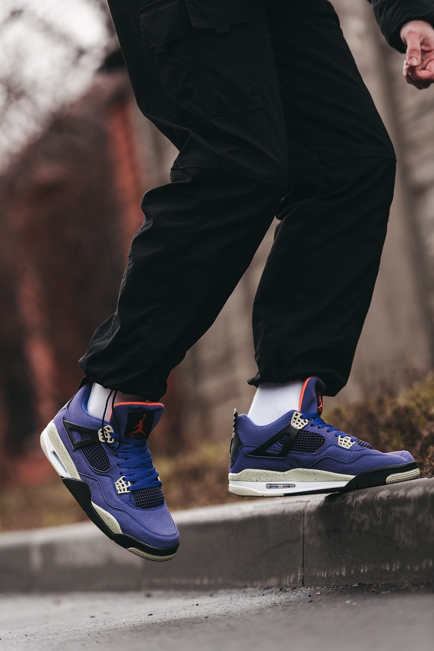 Ua hotsell jordan 4