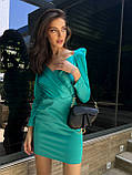 Атласна міні-сукня з гострими плечима Люкс нефрит (різні кольори) XS S M L, фото 7