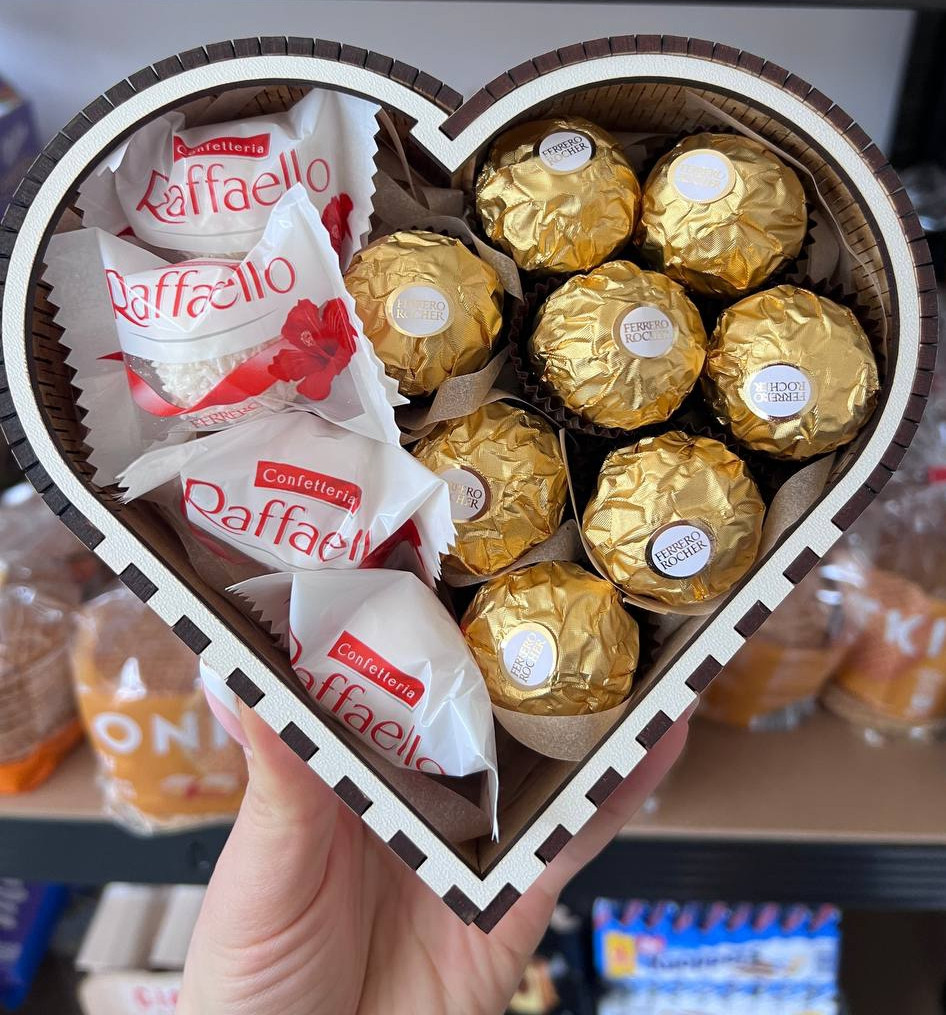 Подарунковий бокс "Солодкий комплімент" 😍 200 гр. Україна