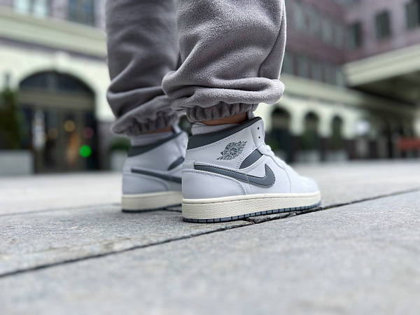 Air Jordan 1 Mid Neutral Grey 554724 135 Airpac .ua 1703448629