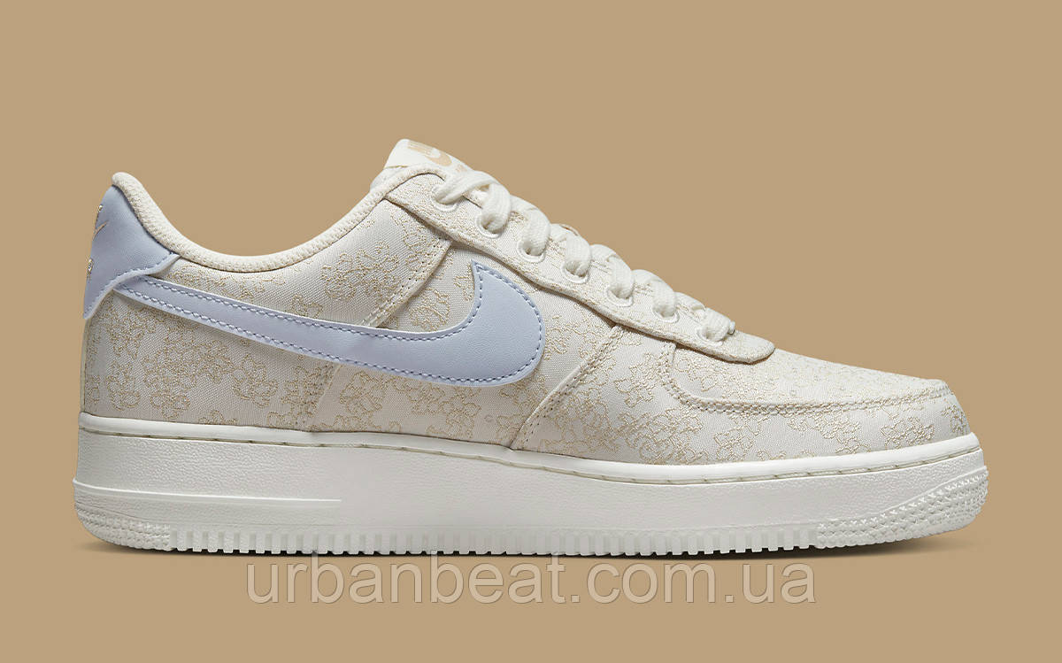 Кросівки Nike Air Force 1 Low Flower DR6402-900 38