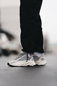 Жіночі Кросівки Adidas Yeezy Boost 700 V2 Grey 36