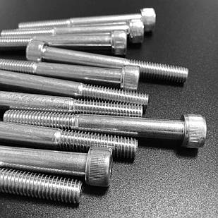 DIN 6912 Болт із низькою циліндричною головкою під шестигранник 8.8