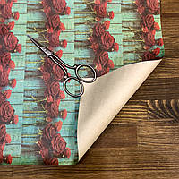 Бумага упаковочная для подарков Красные розы на бирюзовом фоне (68 см * 99 см)