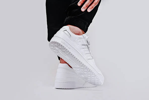 Adidas forum low white hotsell
