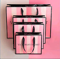 Подарунковий пакет Victoria's Secret M — розмір: 24х21х10 см