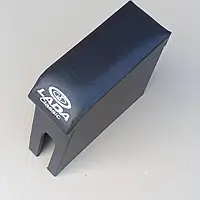 Підлокітник ВАЗ 2101-06 чорний з вишивкою (шкірозамінник)