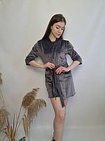 Жіночий велюровий халат на запах з кишенями сірий розмір т.м lekol