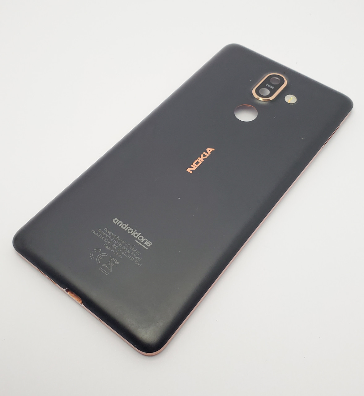 Із дефектом. кришка nokia 7 plus ta-1046 чорна сервісний оригінал з розборки