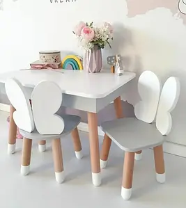 Столики для дітей