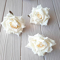 Троянди з тканини біла гостролиста (головка без листя) — 9 см