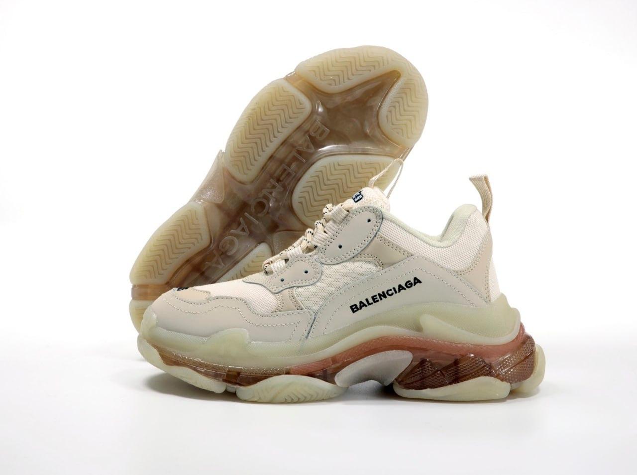Жіночі кросівки Balenciaga Triple S (бежеві) модні весняні кроси з багатошаровою підошвою К12266 top