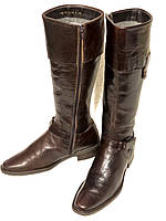Стильні жіночі шкіряні чоботи розмір 39 на 25,5-26 см