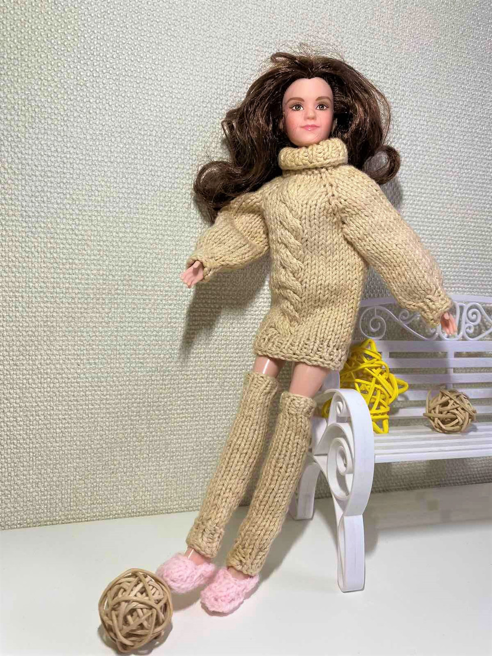 Одяг для Барбі. Стильний костюм ручної роботи. Туніка-сукня та гетри, фото 1