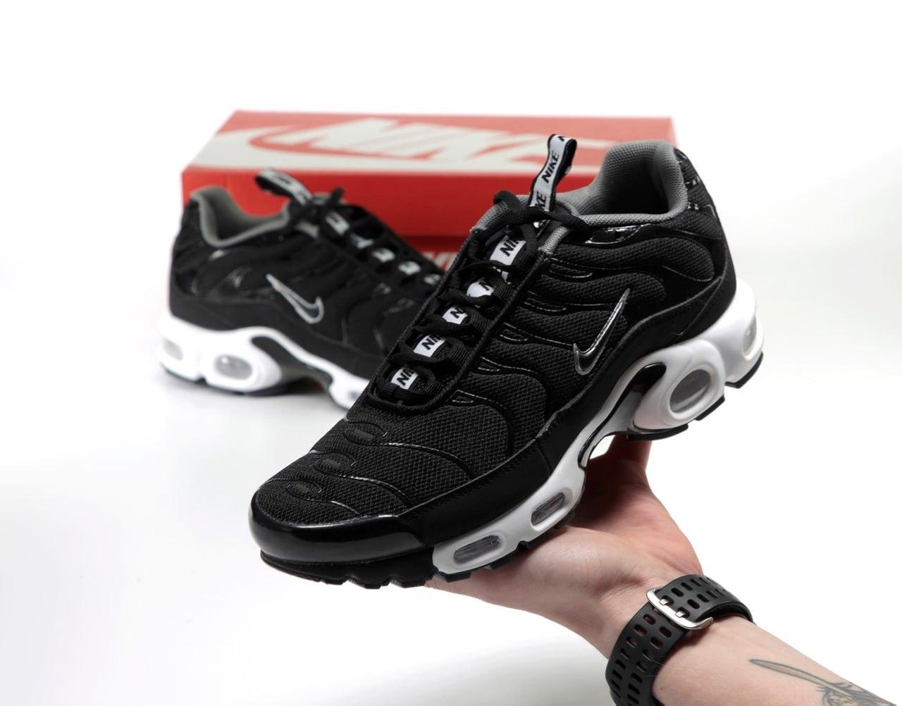 Чоловічі Кросівки Nike Air Max Tn+ чорні