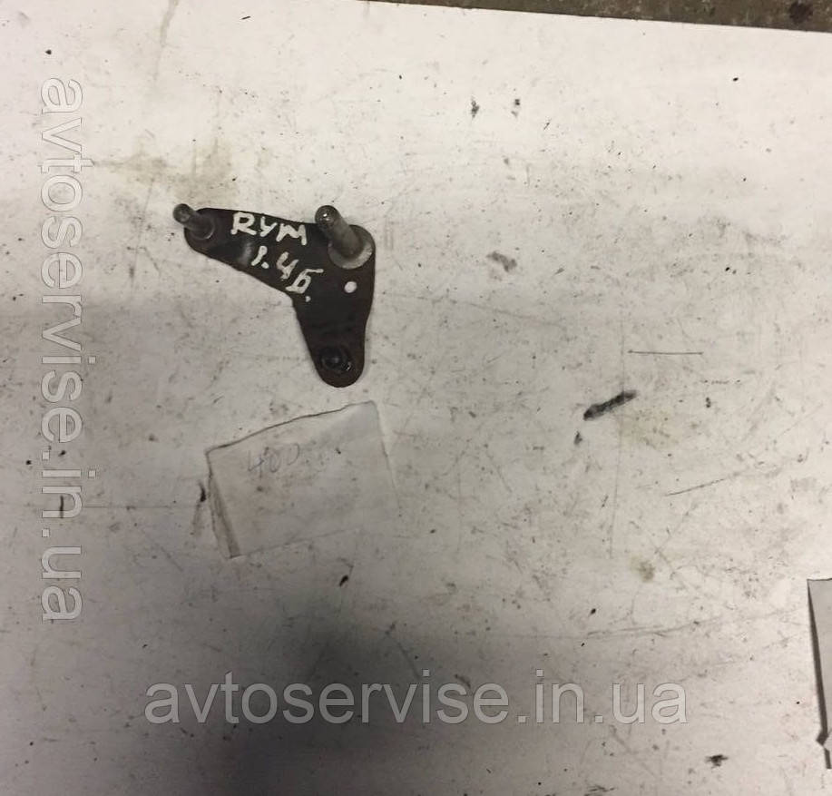 Кронштейн Skoda Roomster, фото 1