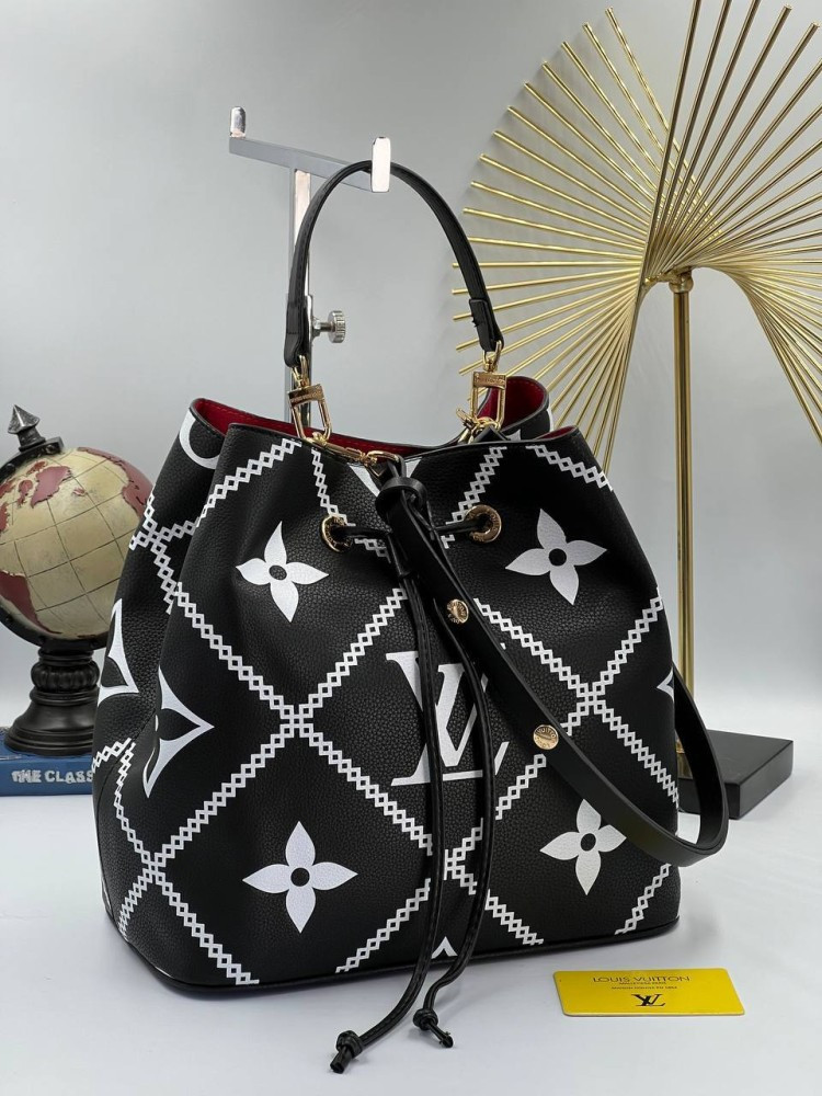 Сумка Luuis Vuitton Черная — Купить Недорого на Bigl.ua (1762866559)