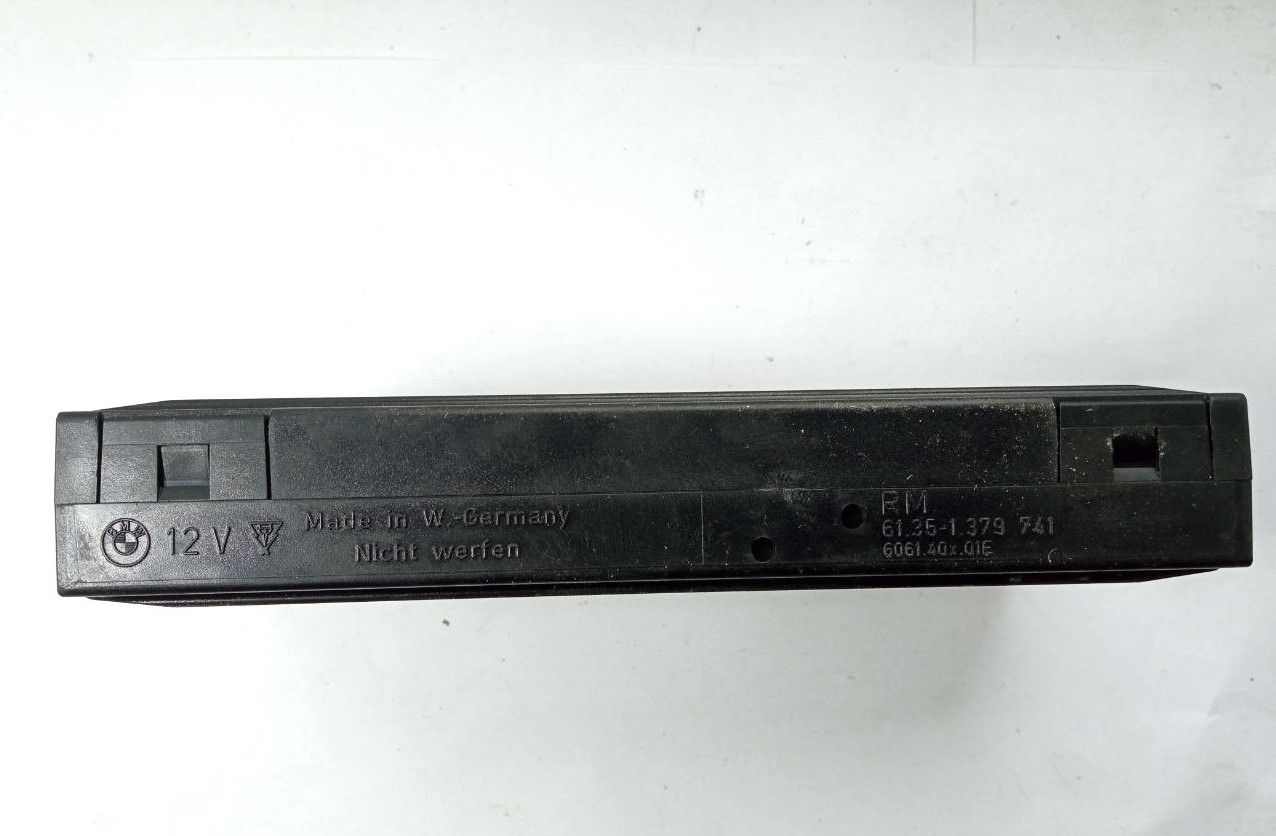 Електронний блок керування bmw e32 61.35-1379741 / 61351379741