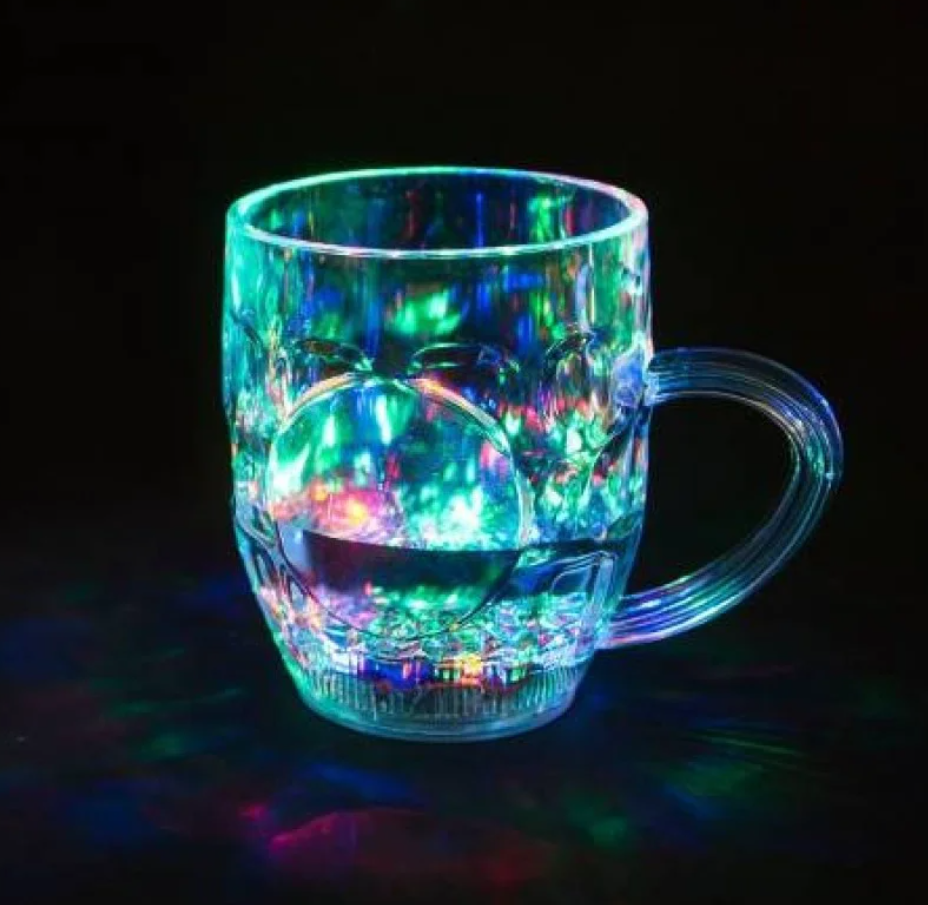 Склянку з підсвічуванням Color Cup W-70