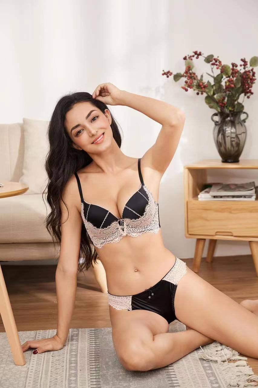 Коплекти з Угорщини гуртом